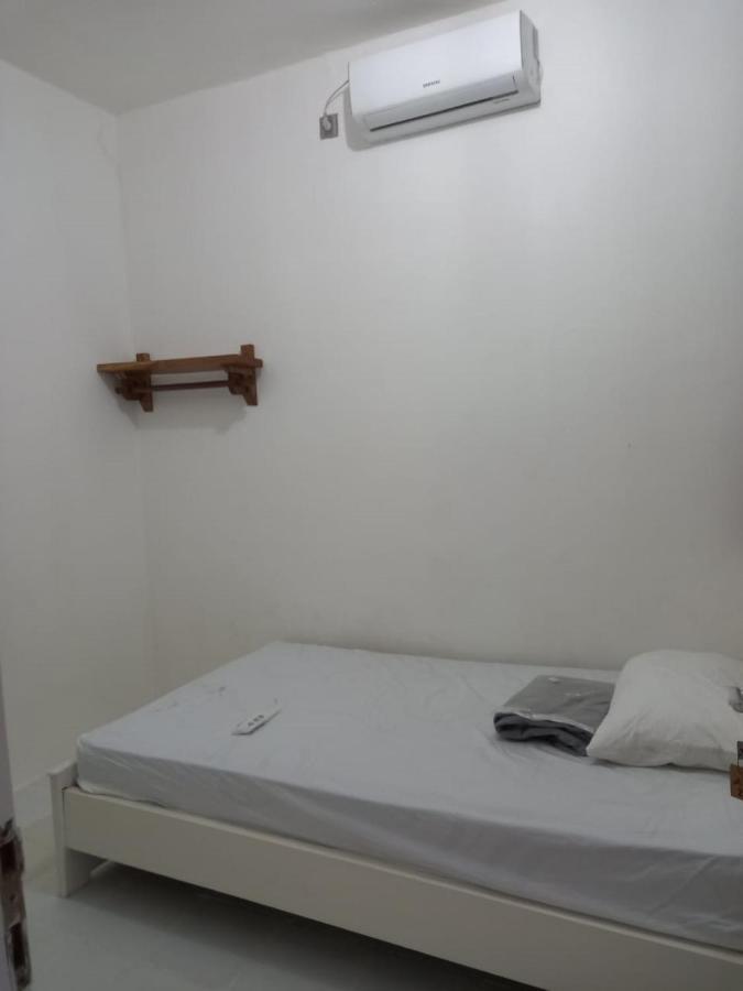Oyo 90974 Homestay Golo Koe Sejahtera Labuan Bajo Zewnętrze zdjęcie