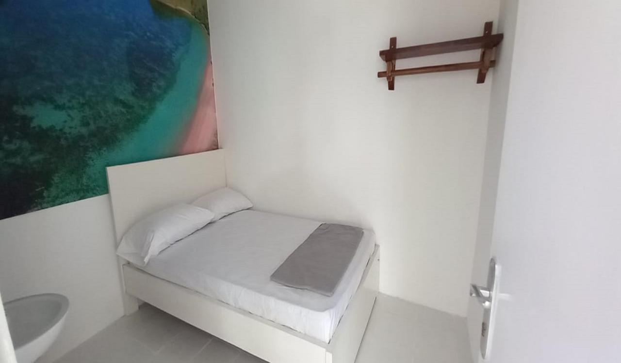 Oyo 90974 Homestay Golo Koe Sejahtera Labuan Bajo Zewnętrze zdjęcie