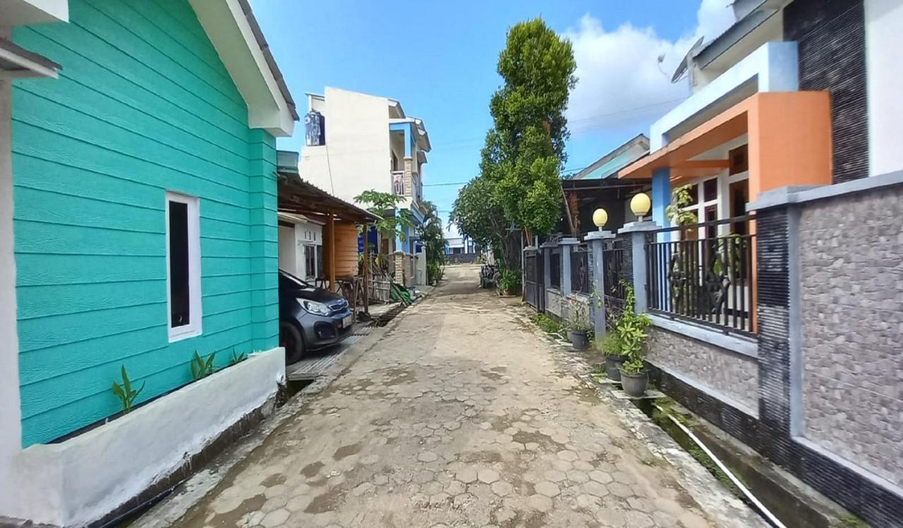 Oyo 90974 Homestay Golo Koe Sejahtera Labuan Bajo Zewnętrze zdjęcie
