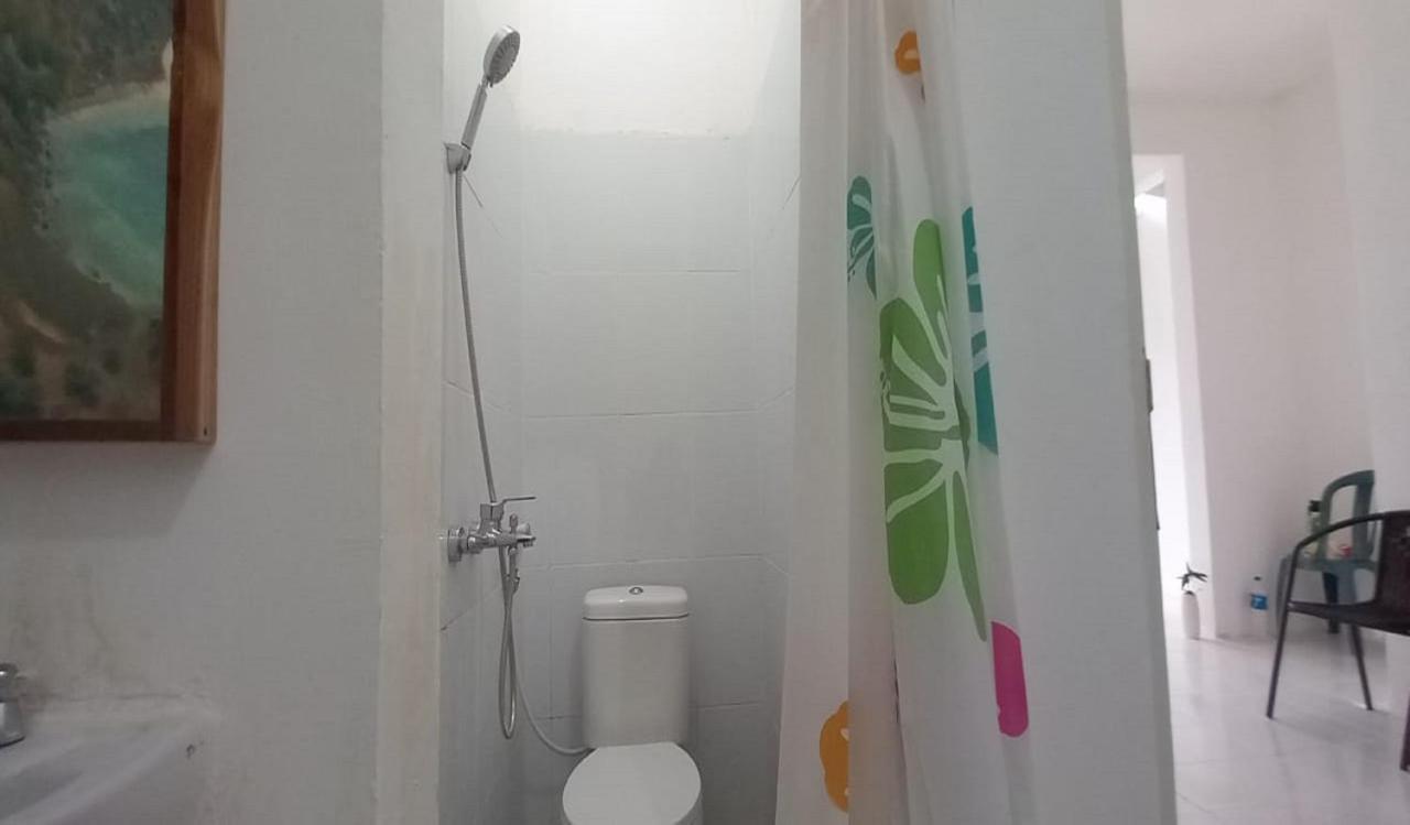 Oyo 90974 Homestay Golo Koe Sejahtera Labuan Bajo Zewnętrze zdjęcie