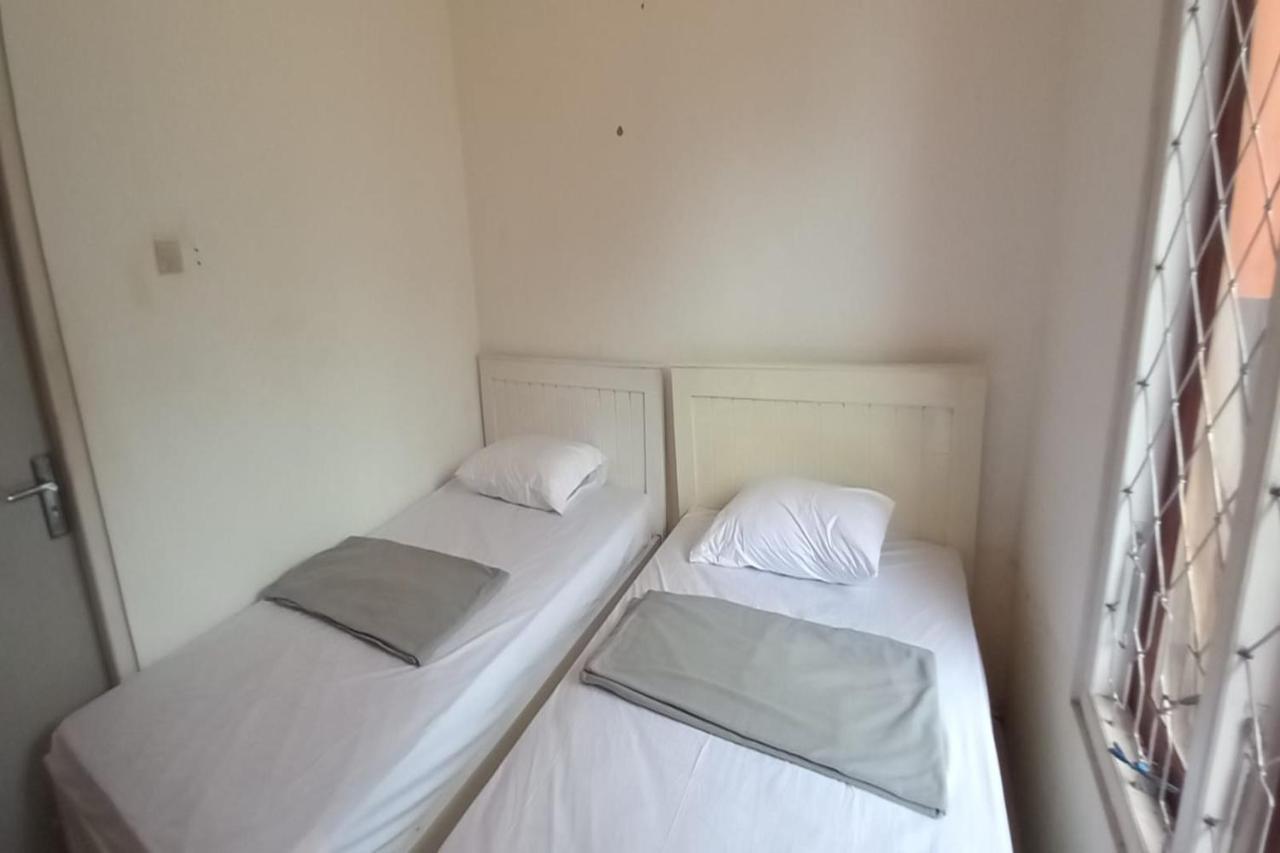 Oyo 90974 Homestay Golo Koe Sejahtera Labuan Bajo Zewnętrze zdjęcie